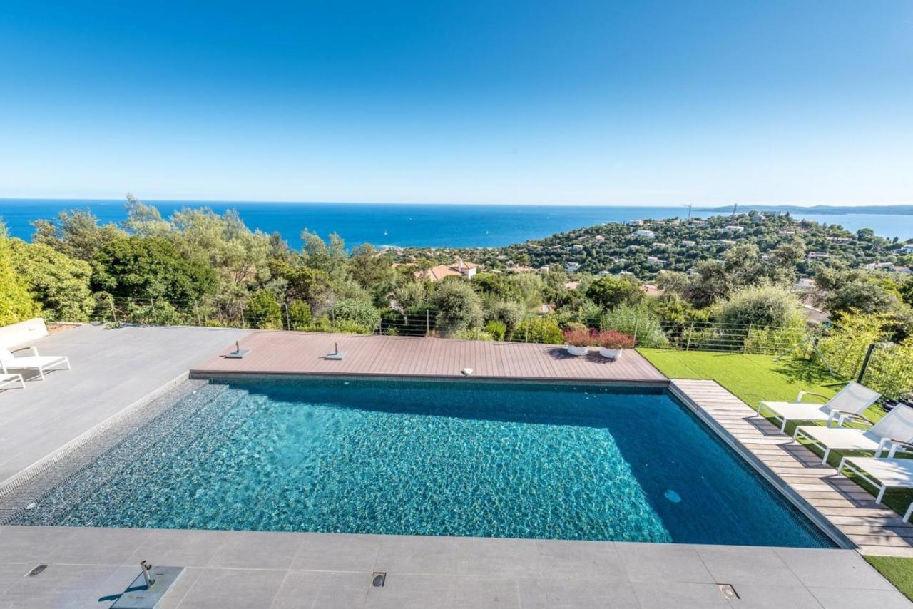 Vue Panoramique Sur La Baie De St Tropez Villa Les Issambres Dış mekan fotoğraf